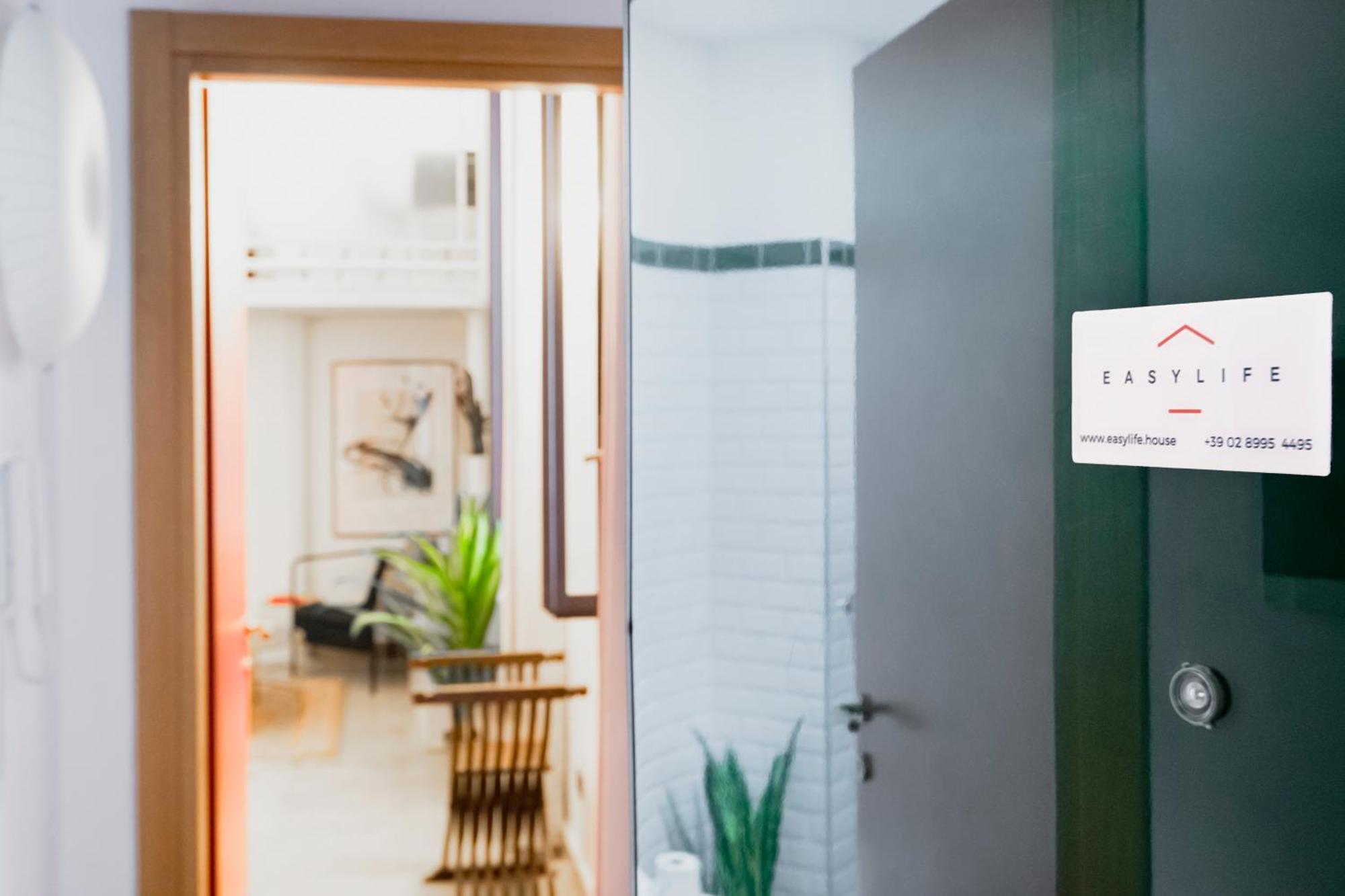 Апартаменты Easylife - Accogliente Monolocale In Via Torino, Posizione Perfetta Per Scoprire La Citta Милан Экстерьер фото